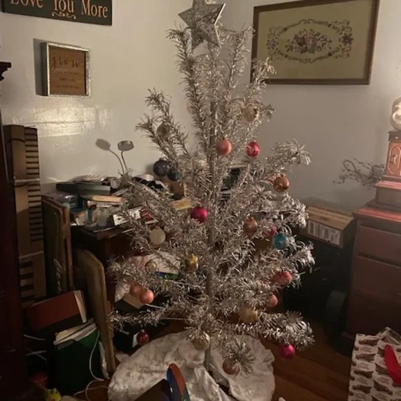 1950 silver pom pom Tinsal 6 ft christmas tree with color wheel - Picture 2 of 5